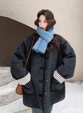 c02-700深灰色韩款系弛感松条纹拼接羊羔毛外套翻女冬季新时尚领