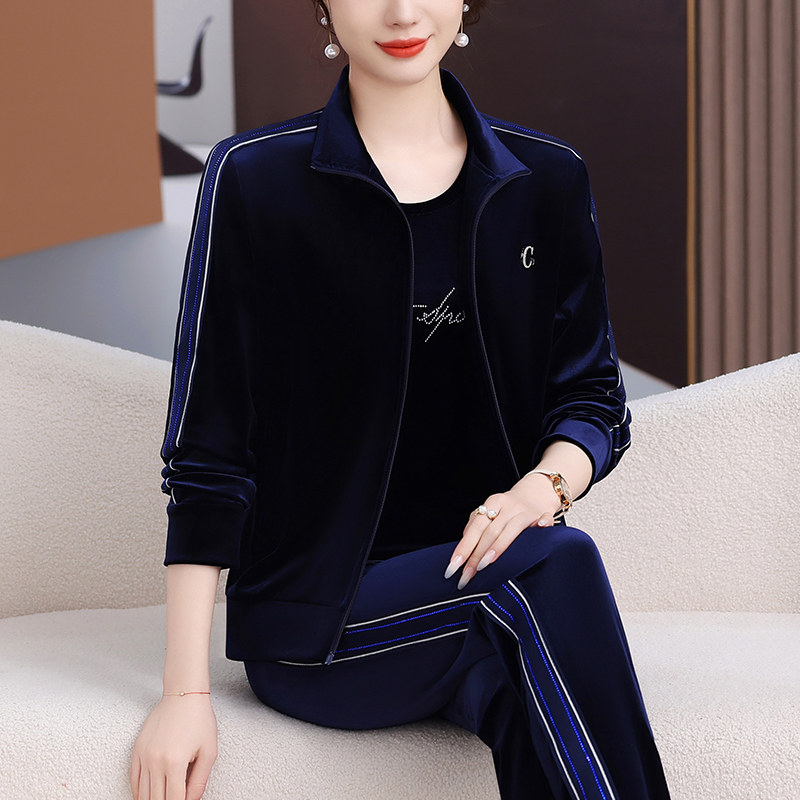 年轻妈妈运动套装女春秋2025新款时尚金丝绒上衣大码休闲服三件套