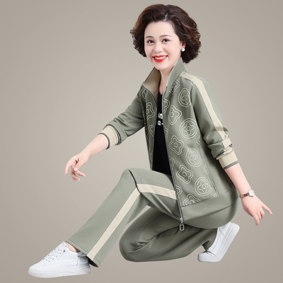 中年妈妈秋装新款运动套装洋气上衣服薄款中老年春秋外套女三件套
