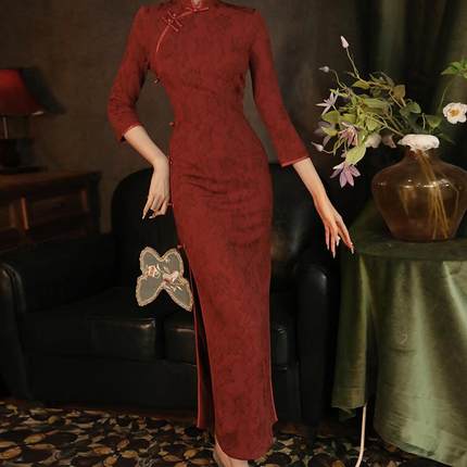 酒红色复古旗袍2024新款女秋冬高端修身长袖长款敬酒服新娘连衣裙