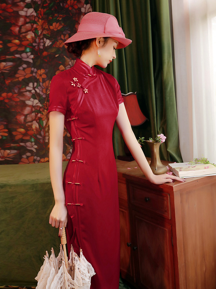 레드 치파오 2023 새로운 복고풍 중국 스타일 짧은 소매 신부 결혼식 반환 토스트 착용 긴 드레스