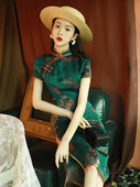 少女改良气质高端复古印花连衣裙中长款 绿色旗袍年轻款 2024年新款