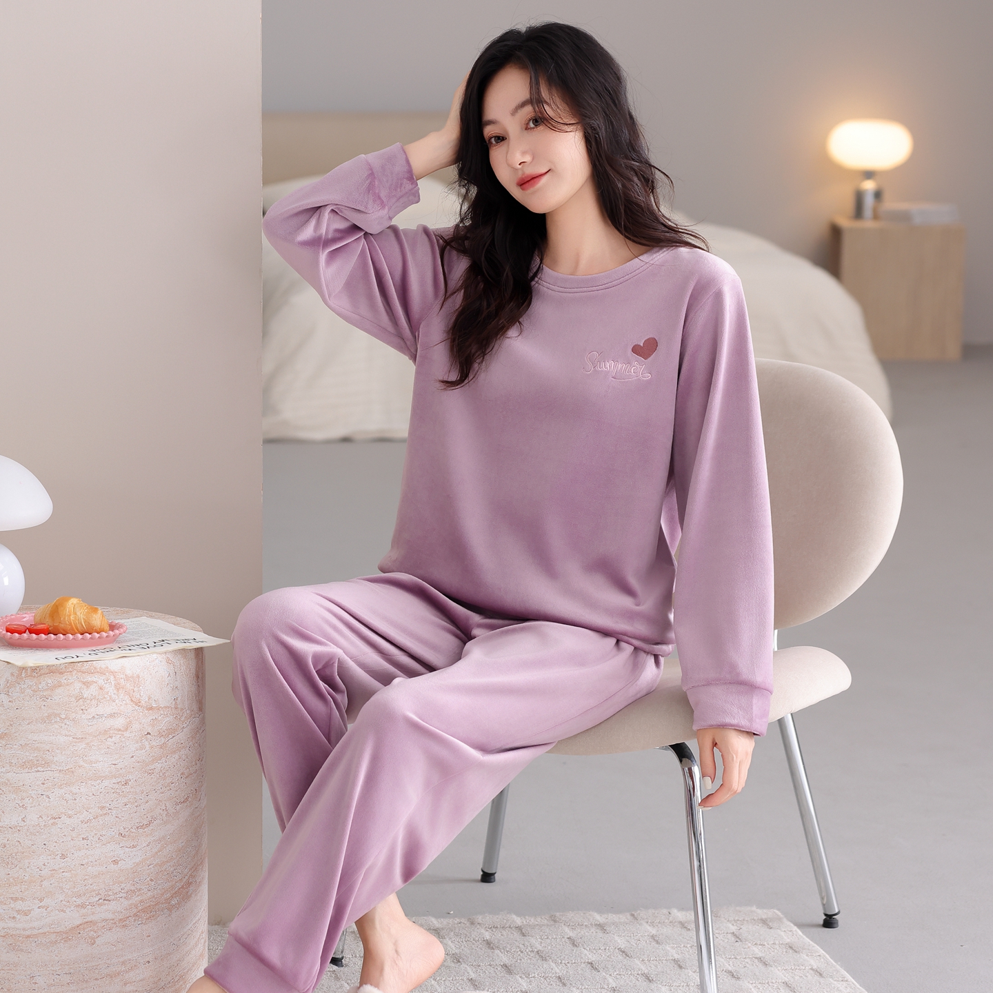 秋冬保暖加厚海岛绒女款睡衣简约宽松冬季珊瑚绒圆领家居服可外穿