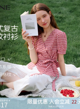 KBNE法式复古红色格纹衬衫女2026夏季新款设计感小衫V领短袖上衣