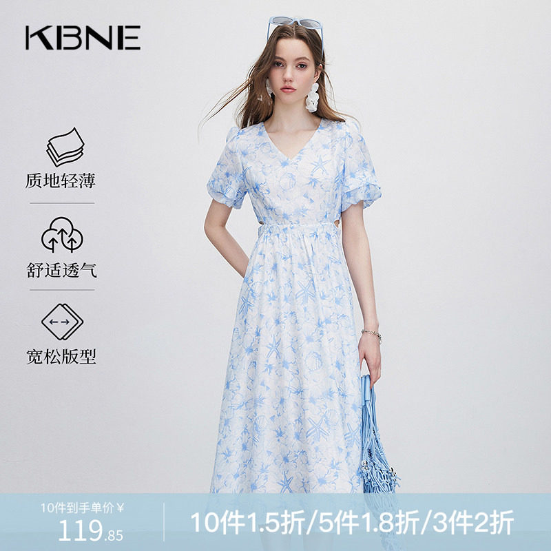 青花瓷花朵泡泡袖收腰连衣裙7404351481