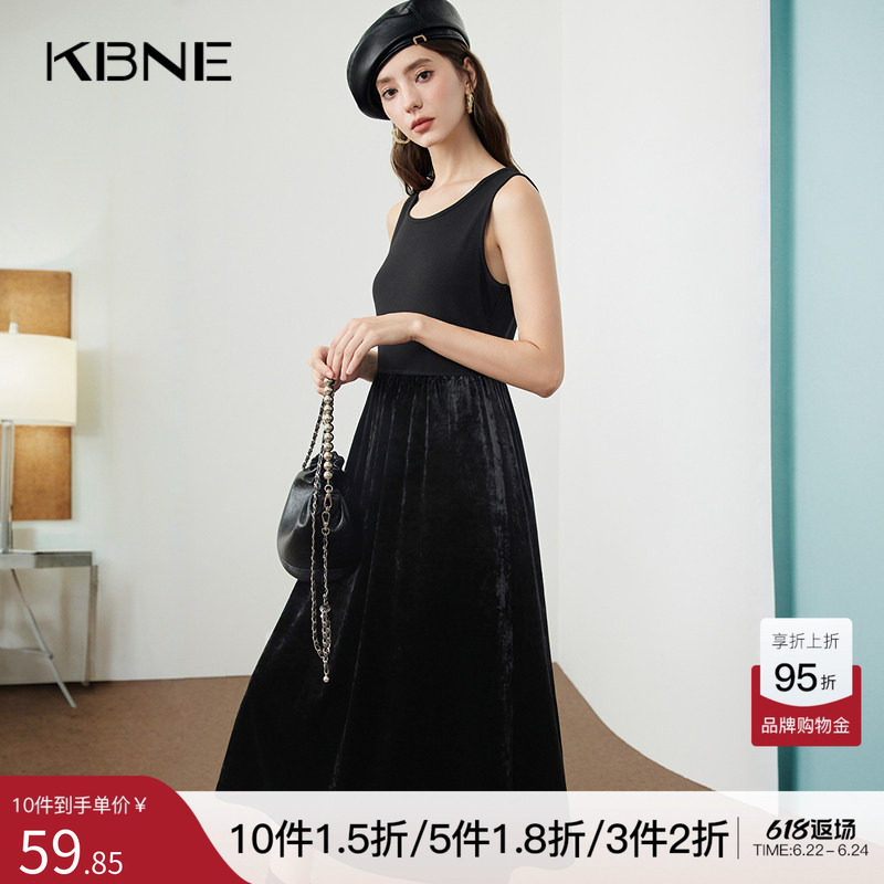 KBNE连衣裙女黑色裙子2025秋冬新款无袖背心裙气质慵懒收腰中长裙