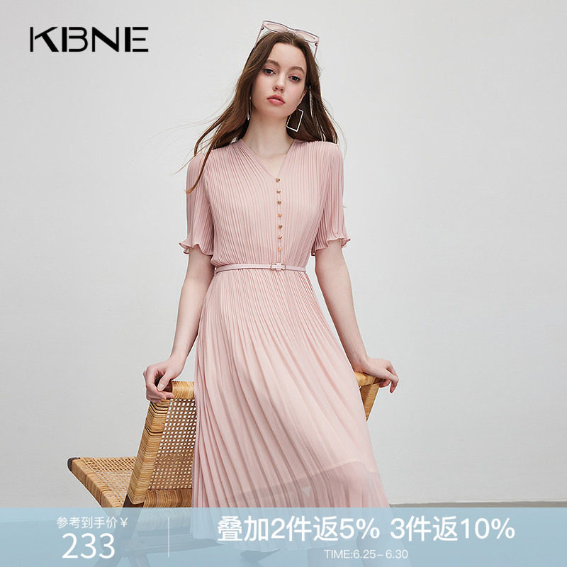 KBNEV领连衣裙女欧若风粉色裙子2026夏季新款气质显瘦爆款长裙女