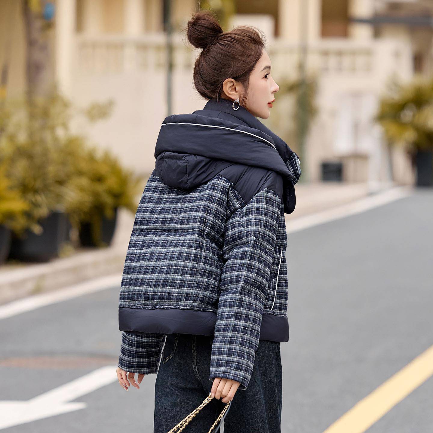 时服尚子连帽短款羽绒女年冬季新格款加厚暖减保ZLI25610龄白鸭绒