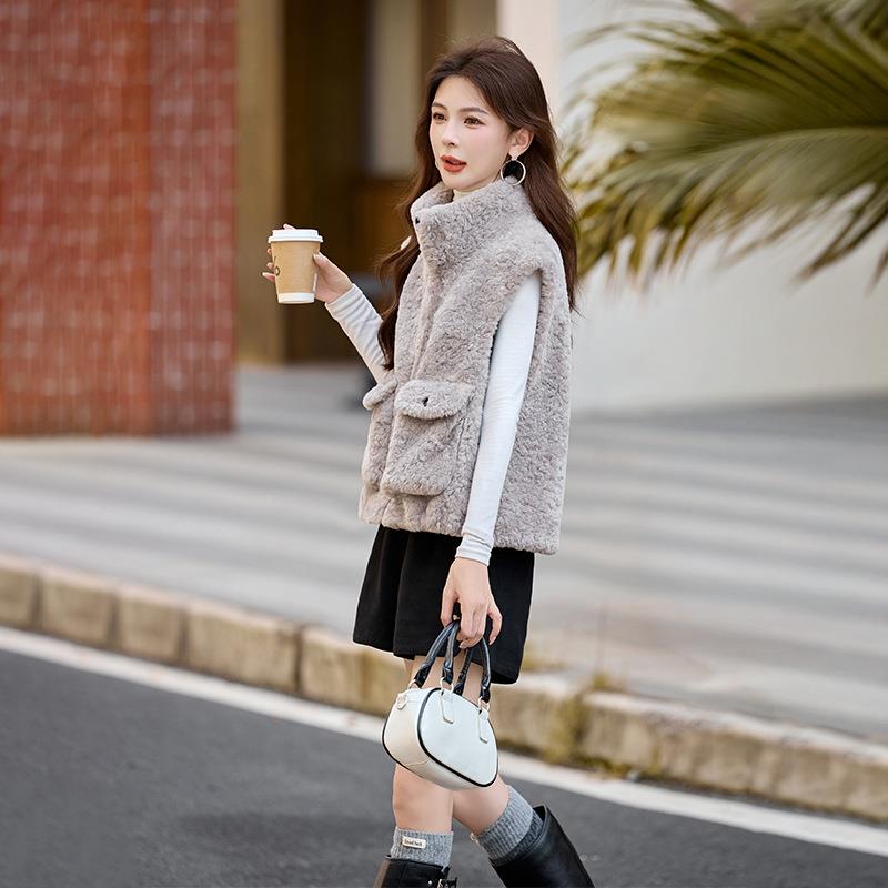 皮毛毛一体马甲冬外ZYI5505J穿新款毛洋女气保暖仿羊羔外套绒坎肩