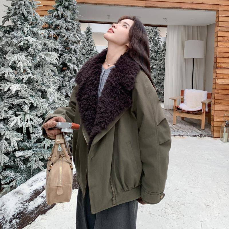 军绿色大翻领工装鸭羽绒服女冬小季新款个子c11-180绒宽松加厚白