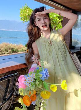 黄绿色夏季浪度假风女士套装新款木耳边无袖上衣半身裙两件套