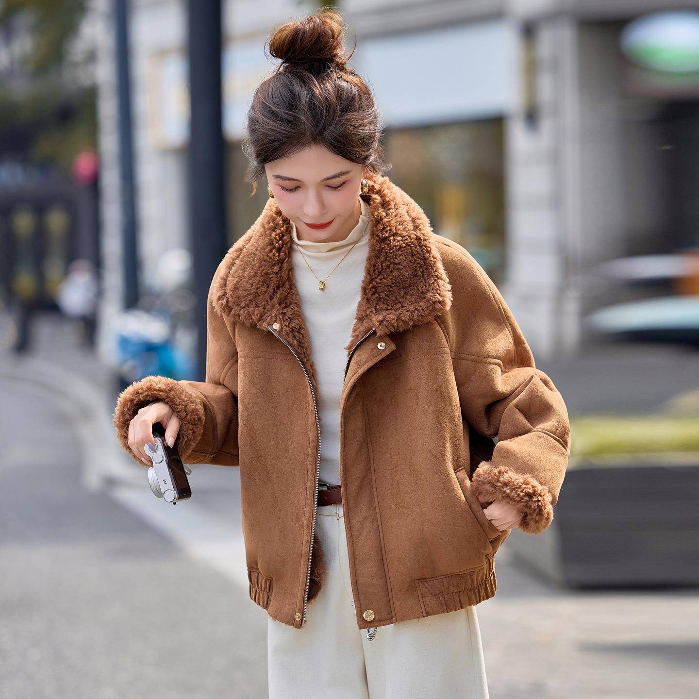 2YF2665-1025厚冬季新女装羊羔绒外套百搭显瘦加保款暖皮毛体上衣