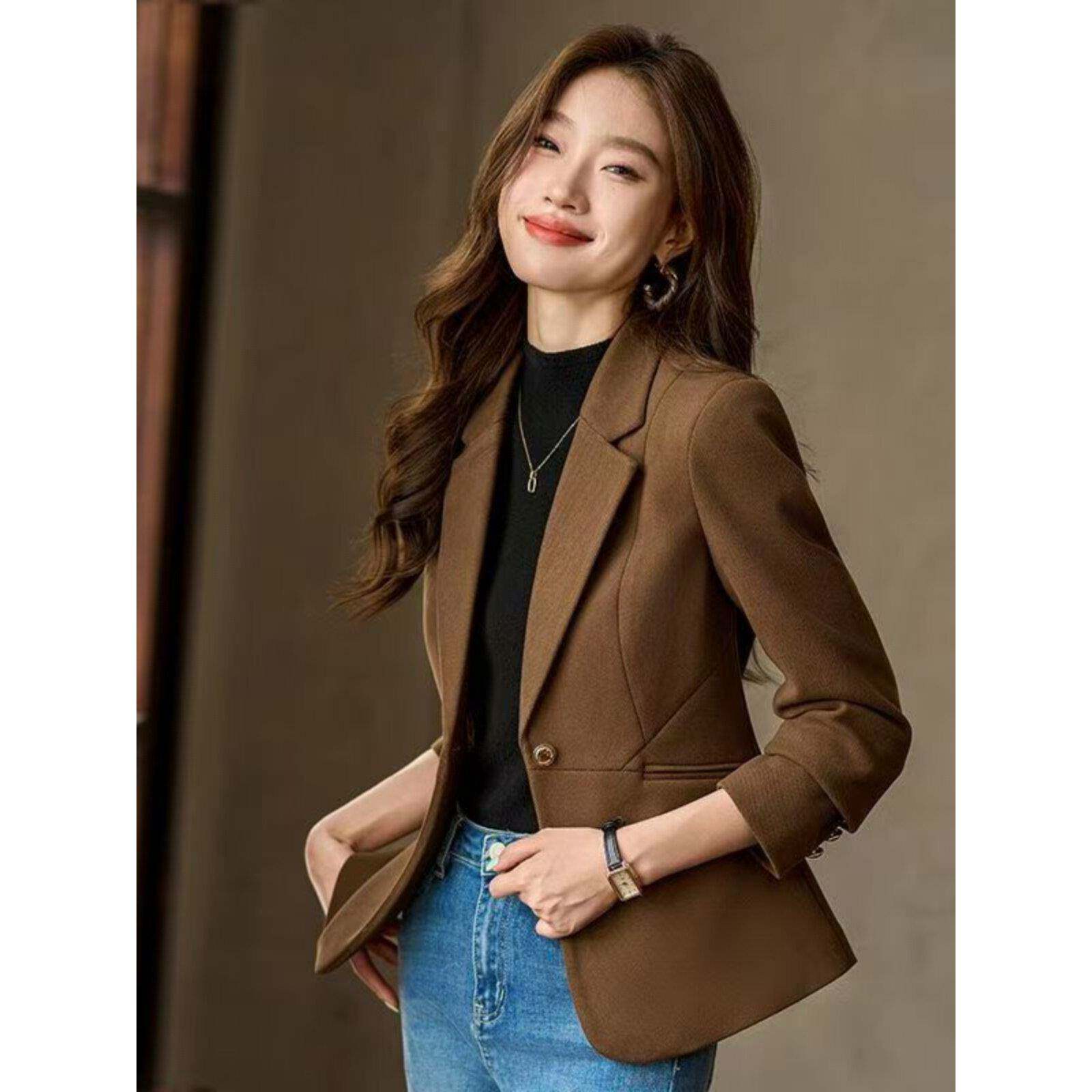 咖啡色西装外套女秋冬新款时尚气质修身通勤高级感小个子休闲西服