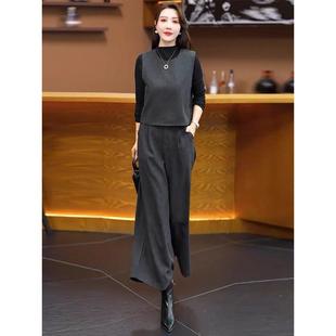 香港代购妈妈时尚套装女秋季新款洋气显瘦马甲打底衫阔腿裤三件套