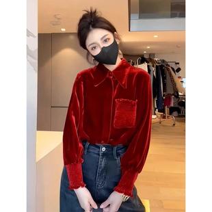 欧洲站红色丝绒衬衫女2025年春秋新款高级感别致上衣叠穿长袖衬衫
