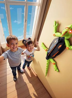 Wall Climbing RC Gecko Toy Electric remote control lizard wa