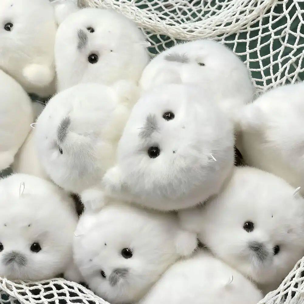 Cute Seals Plush Keychain Soft Kawaii Seal Plushie Animal Pe - 实物图
