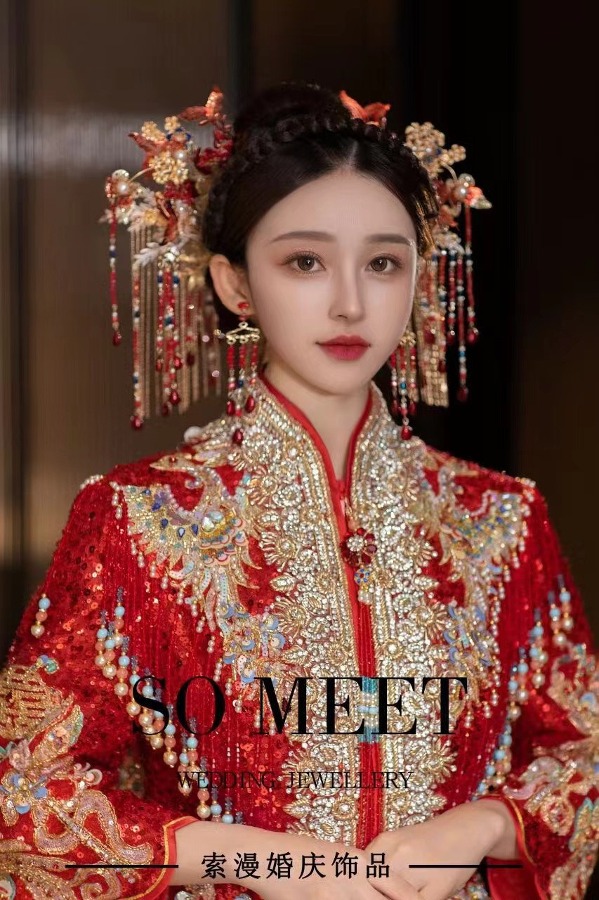 2024新款出租婚服秀禾服重工龙凤褂新娘嫁衣中式高端夏季凤冠头饰