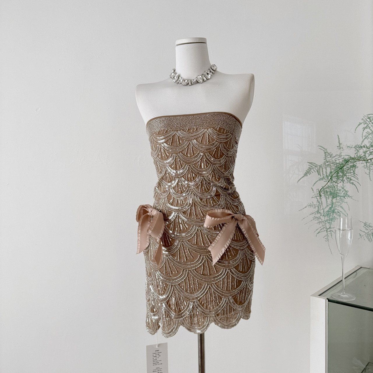 性感辣妹抹胸亮片小礼服连衣裙名媛重工纯欲性感生日短裙包臀裙