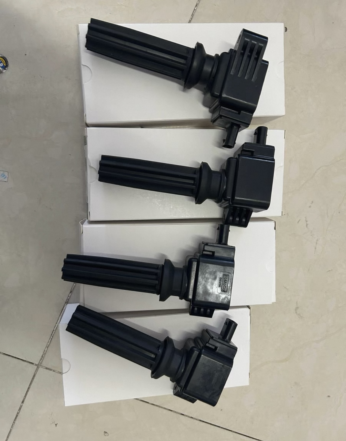 路虎揽胜运动版发现3/4神行者2极光 捷豹XF XJ2.0T点火线圈高压包