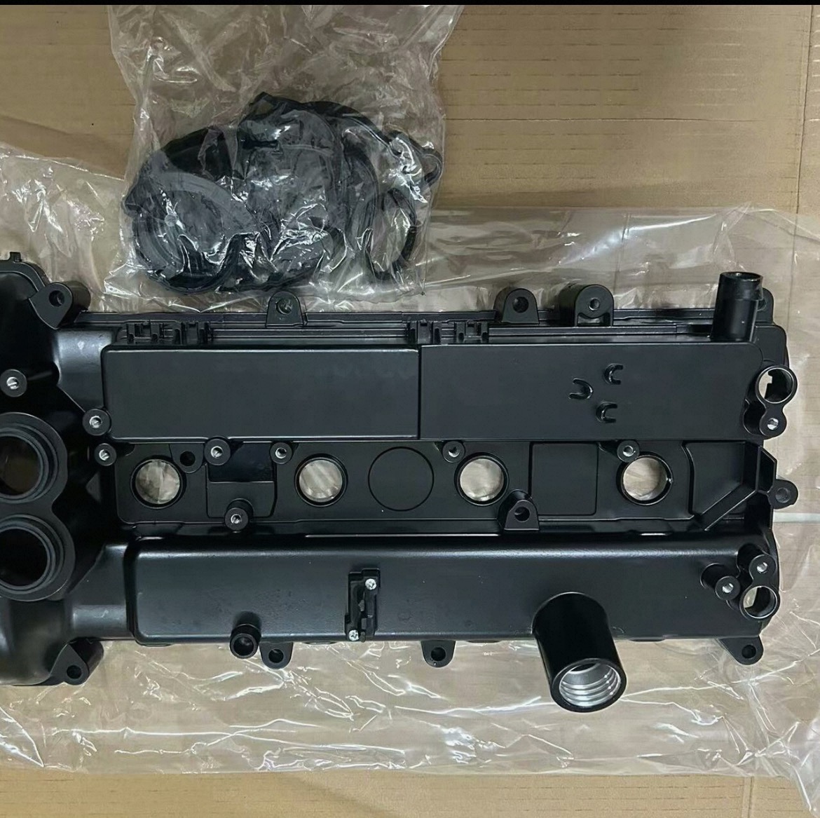 适用路虎极光神行者2沃尔沃S60V60XC60改良 铝气门室盖发动机上盖