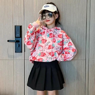 2024新款女童草莓卫衣春秋款外穿新款洋气薄款连帽上衣秋季装女童