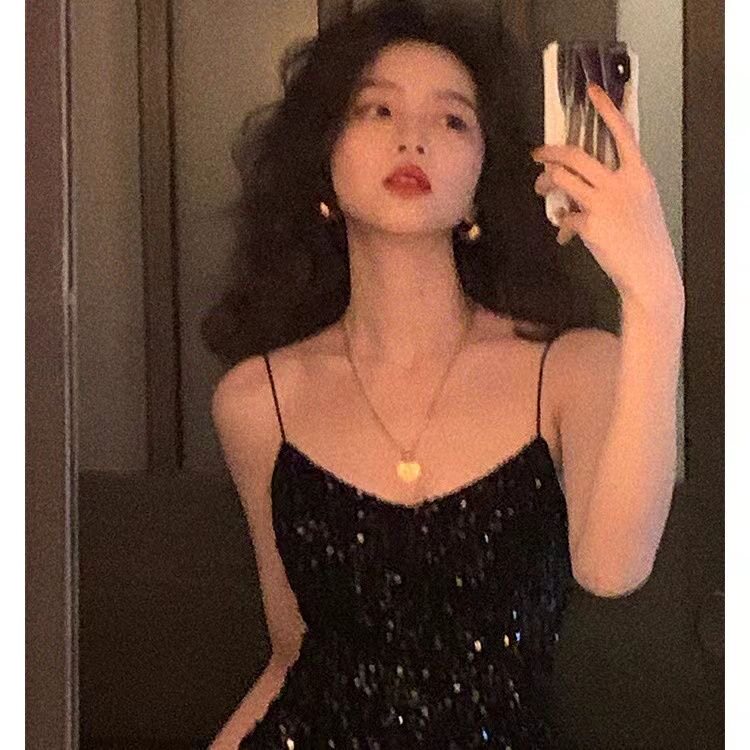 酒午性感红色丝绒亮片v领吊带连衣裙高腰显瘦包臀鱼尾中长裙女冬图片