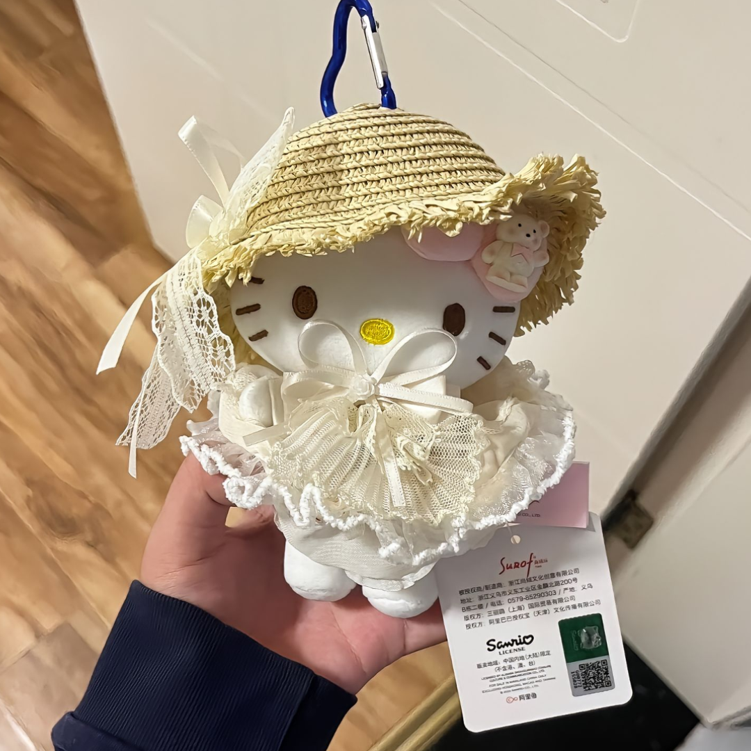 hellokt包包挂件草帽蕾丝裙套装毛绒公仔玩偶挂饰钥匙扣礼物秋