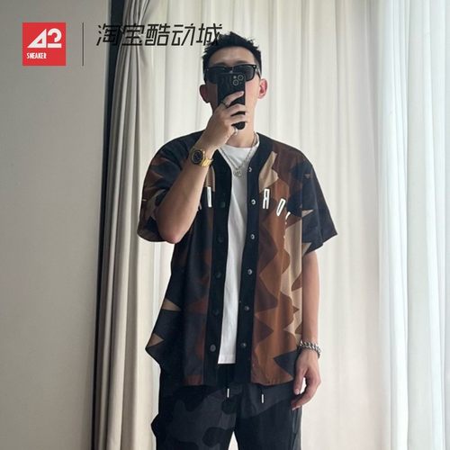 42运动家 Air Jordan男子印花拼色网面透气V领短袖T恤 FB7339-133