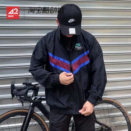 42运动家Nike Logo印花 黑色休闲运动立领长袖夹克外套DM5021-010