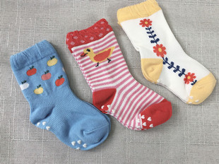 女童婴幼儿中筒纯棉袜子防滑胶粒底 适合9－12CM 三双一组
