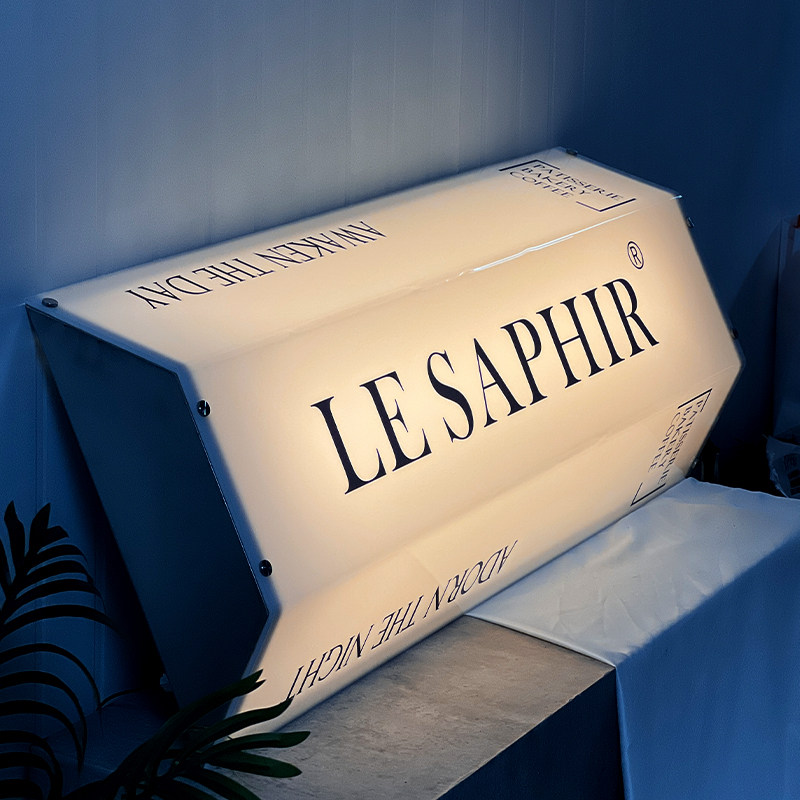 梯形亚克力灯箱广告牌 创意造型定制 三面展示店招