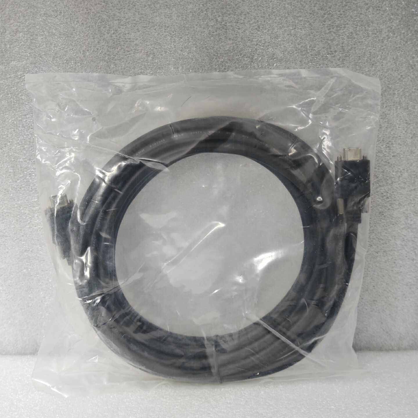 全新工业相机GPF503B 1394B 5m连接线 进口端口议价