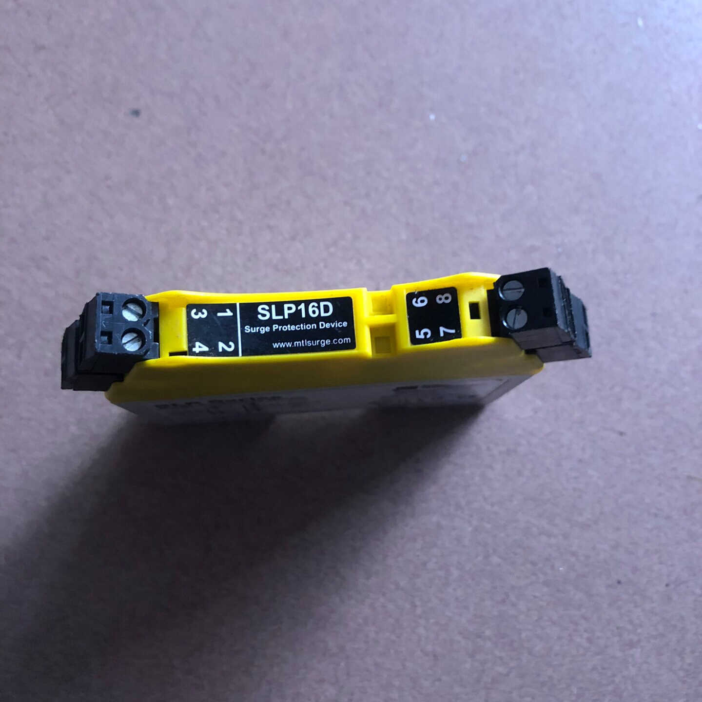 二手SLP16D英国MTL浪涌保护器。成色如图。需要的联系我议价