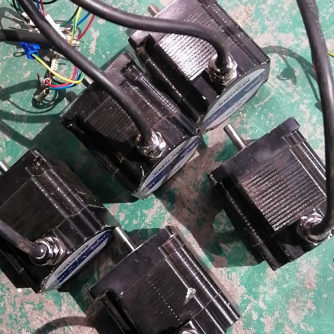 鸣志MOONS，步进电机，AM23HS2450-03，有11议价