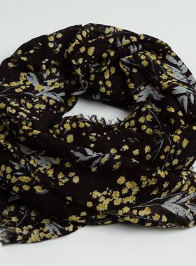 新款欧美优雅气质黑色叶子印花洋气时尚围脖夏季沙滩纱巾流苏披肩