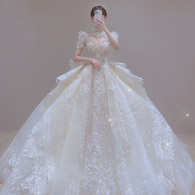  White land model (unprovable part of a single wedding dress)+M  