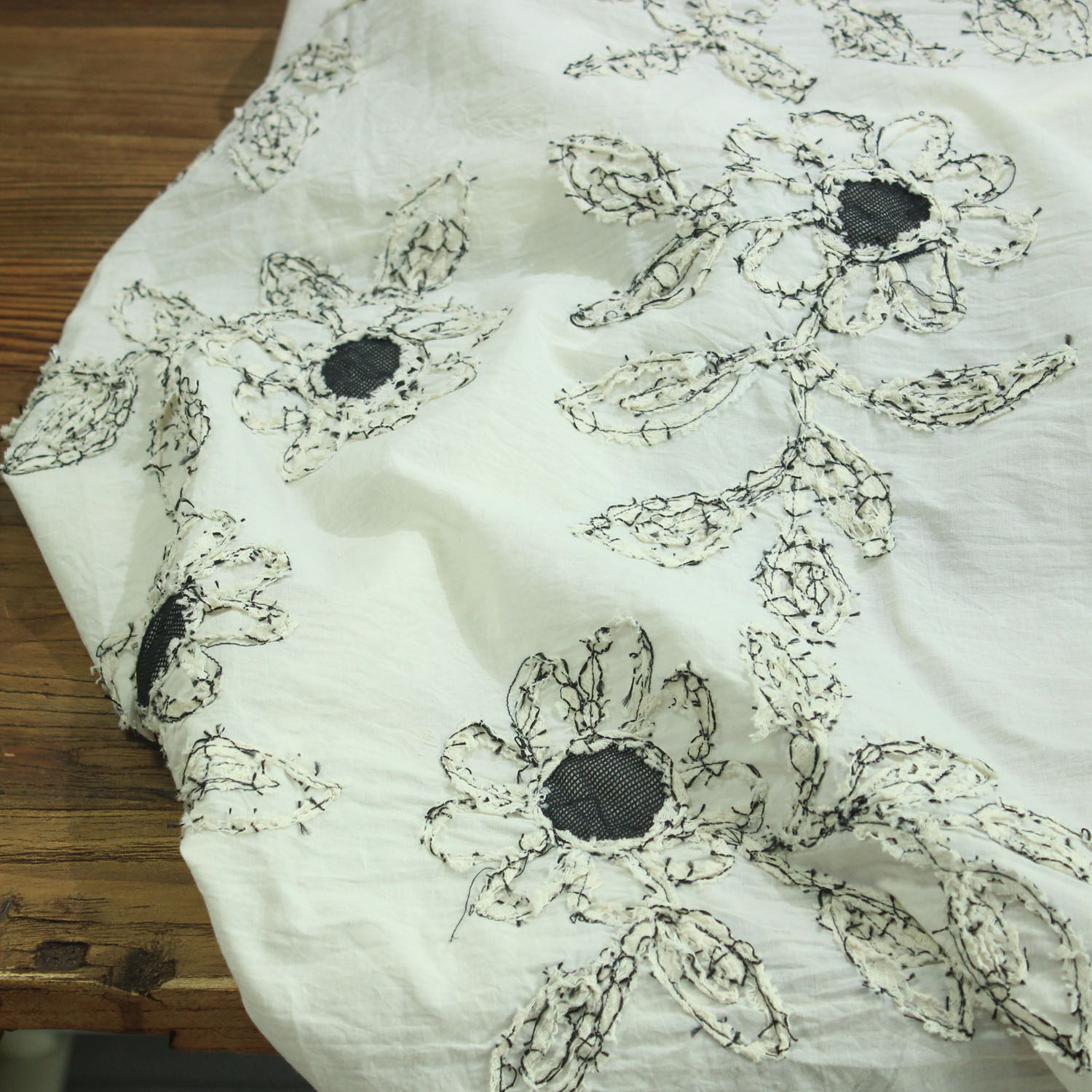 瓦娜印度纯进口传统手工植物染色刺绣花花棉布料衬衫裙袍面料三号