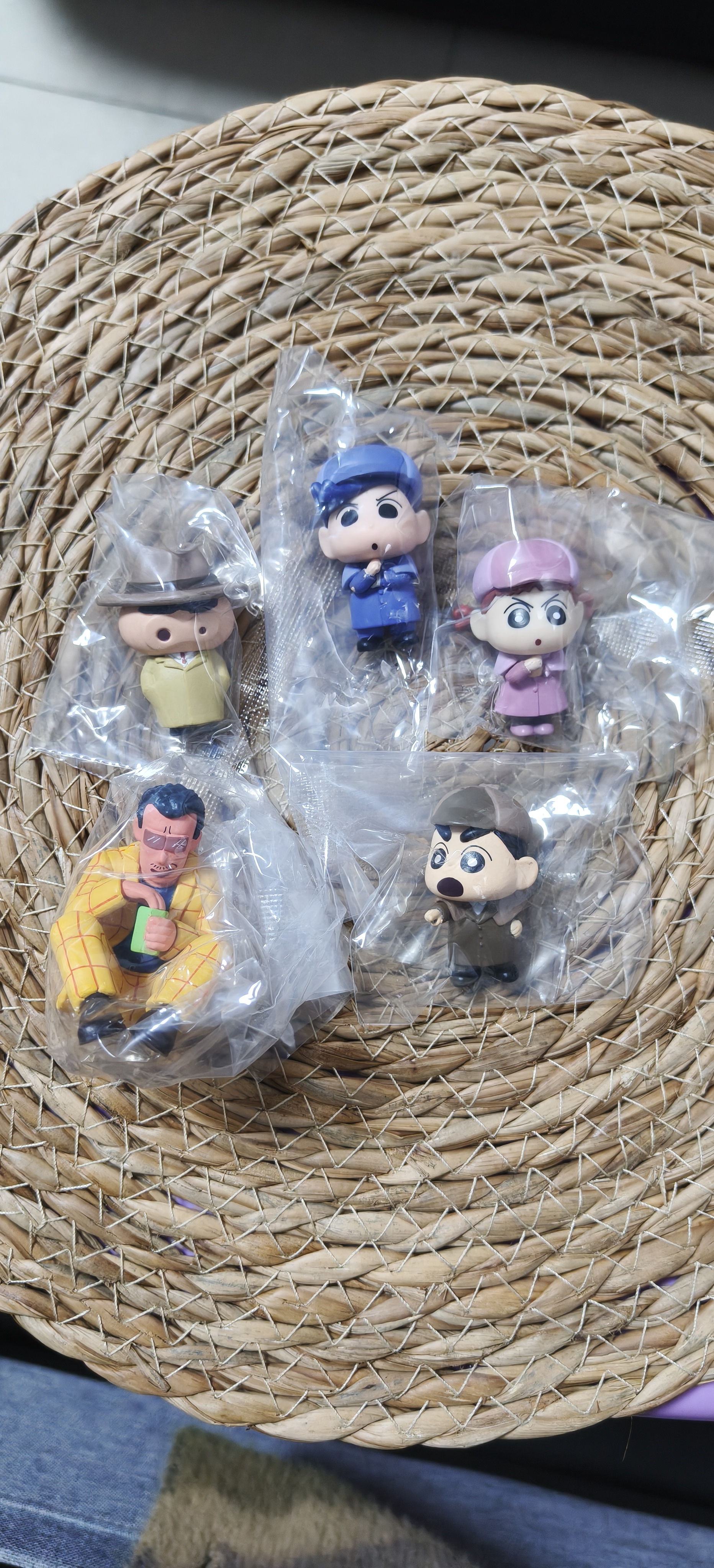 蜡笔小新侦探社扭蛋 万代正版 小新广志妮妮左卫门名侦探造型