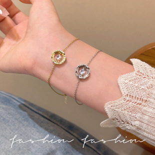 圆环锆石菱格钛钢手链女简约高级感轻奢小众手环时尚通勤义乌配饰