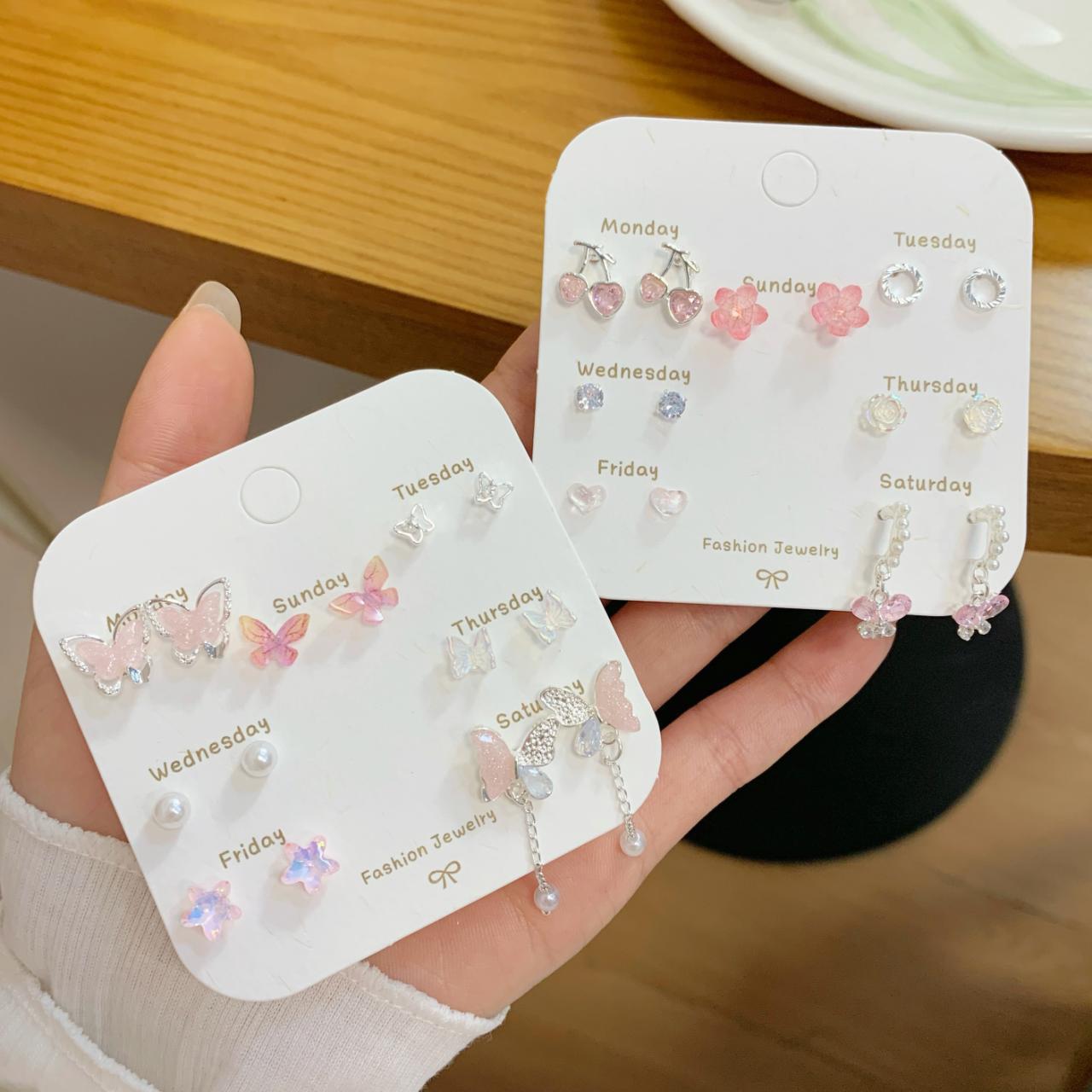 春夏新款樱花锆石一周耳钉女银针小巧精致清新百搭粉色蝴蝶耳饰