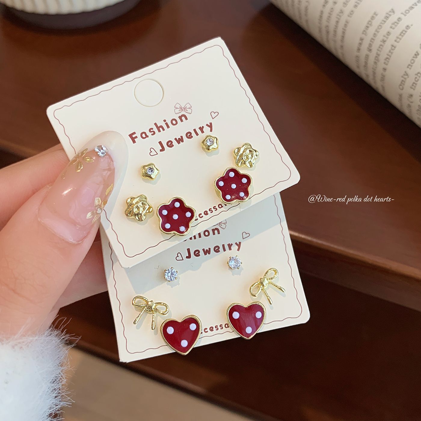 秋冬复古安可拉红色波点五角星爱心耳钉女小巧精致甜美金色耳饰