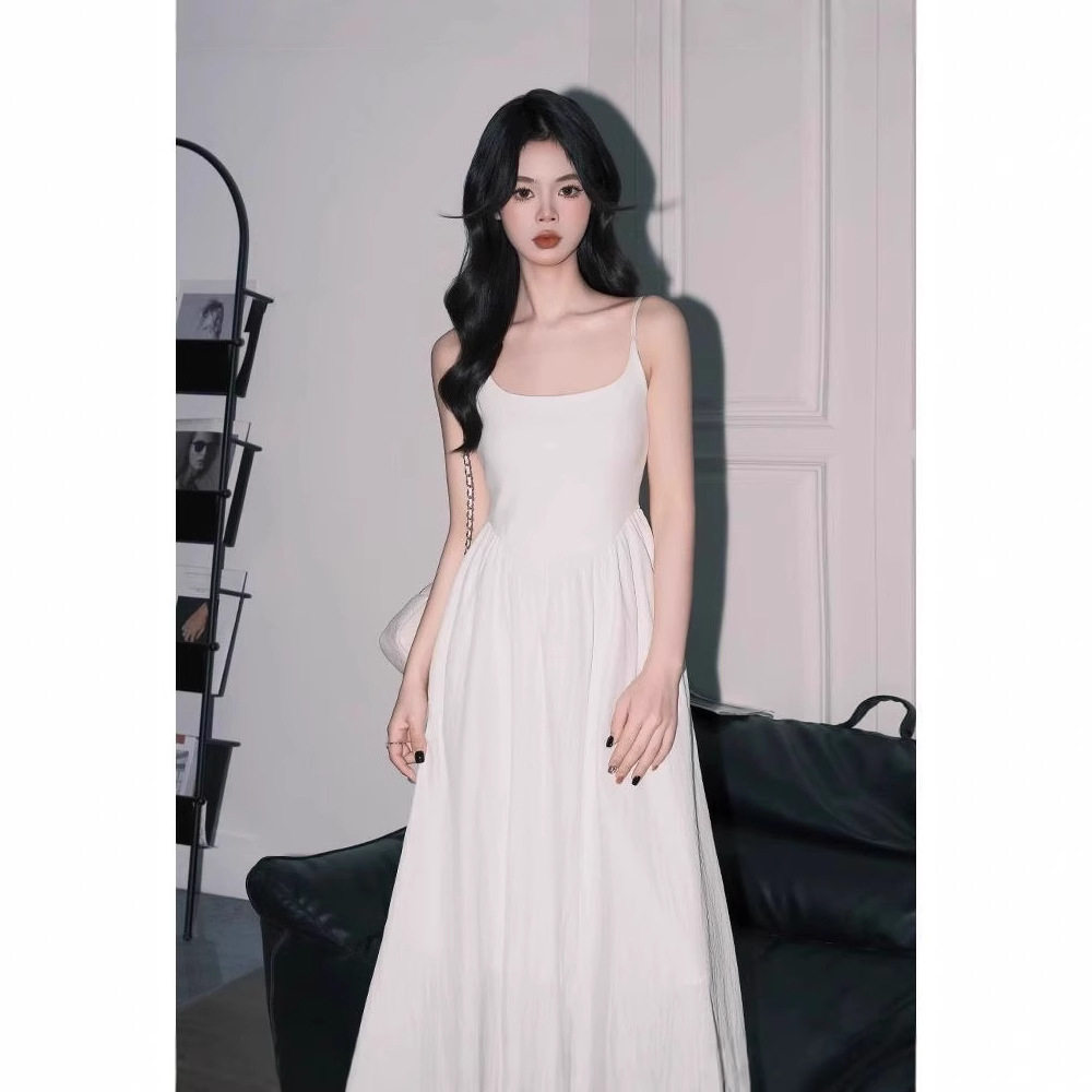 温柔U领吊带连衣裙女浅春系收腰A字长裙韩系初恋小白裙