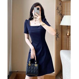 夏款高级感连衣裙短款气质通勤女装收腰显瘦a字裙方领裙子D2588