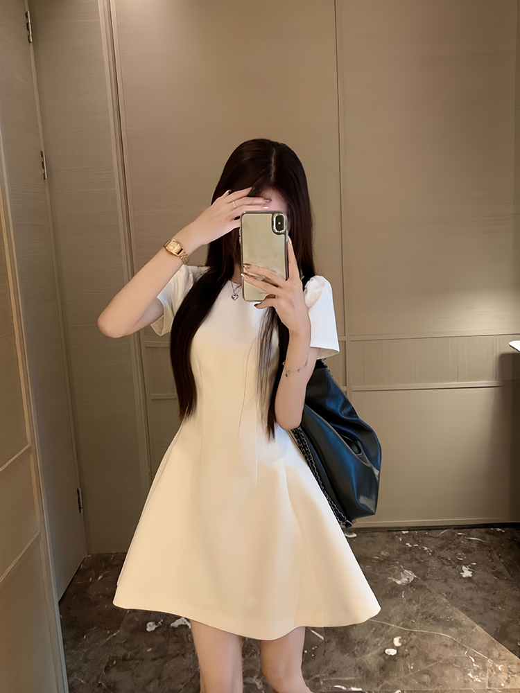白色连衣裙女夏季法式小个子高级感裙子礼服裙收腰显瘦小白裙短裙
