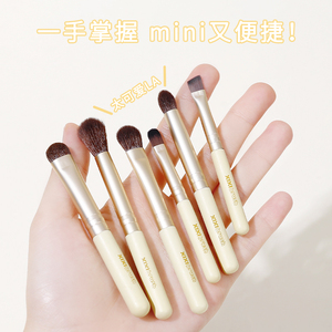 化妆刷套装超柔软散粉刷遮瑕刷粉底刷学生平价便携收纳盒全套刷子