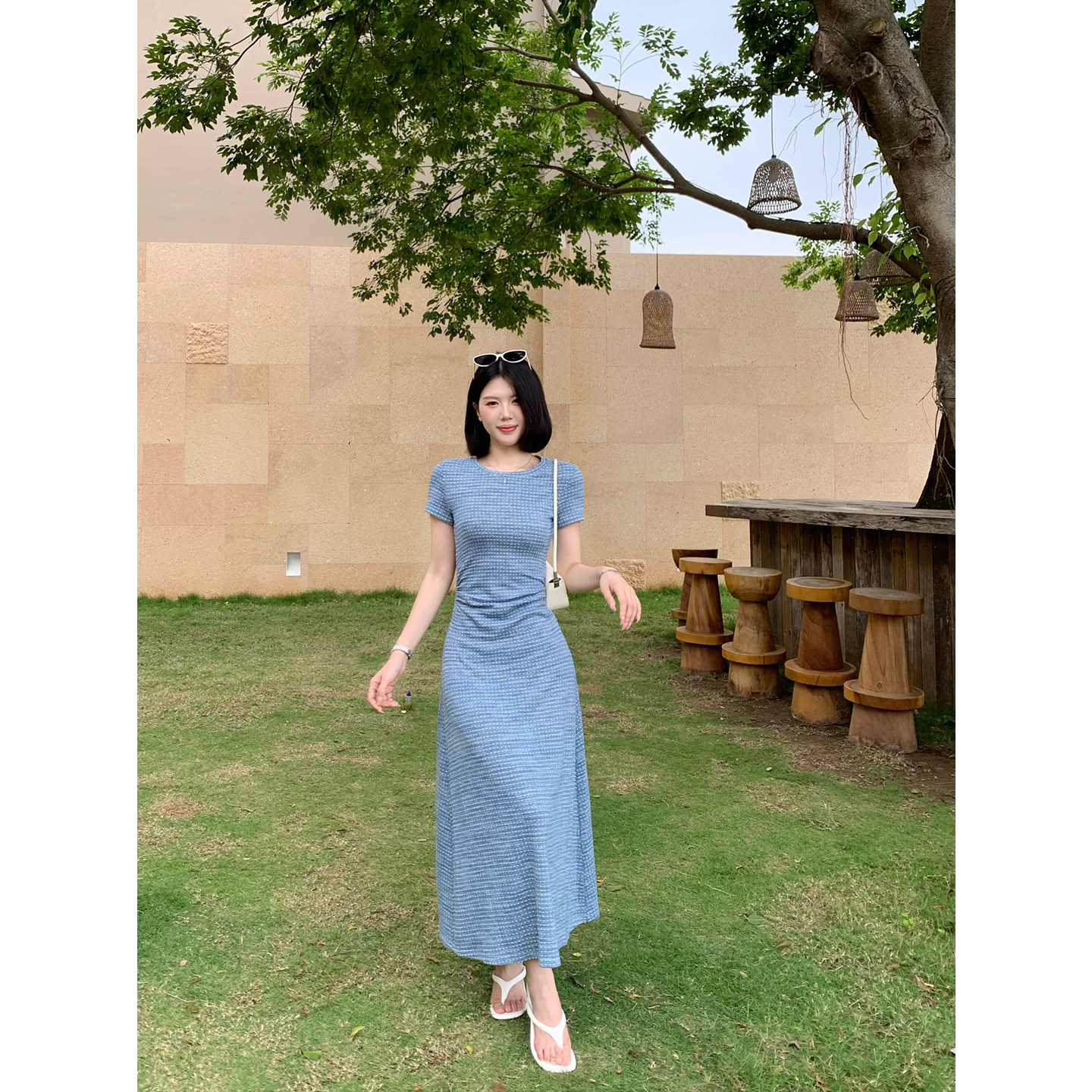 甜辣多多 26年夏季设计感褶皱收腰圆领短袖显瘦休闲连衣裙女Z3839