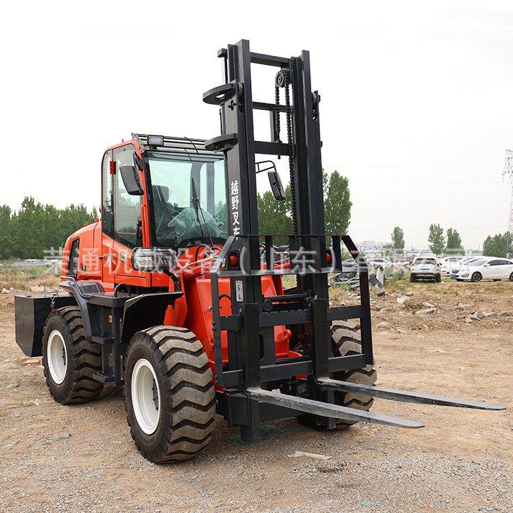 四驱越野叉车柴油大马力多功能液压搬运车3吨内燃式工地搬运车