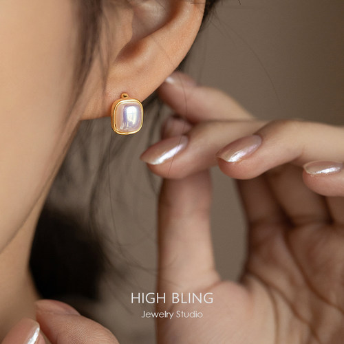 百搭显气质珍珠耳饰通勤简约