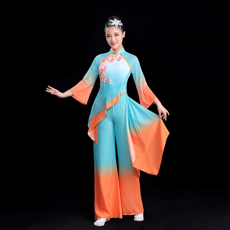 舞蹈服中国舞演出服扇子
